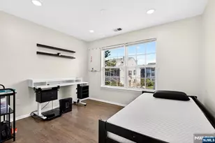 5 Krueger Ct, Newark, NJ 07103 - Photo 20