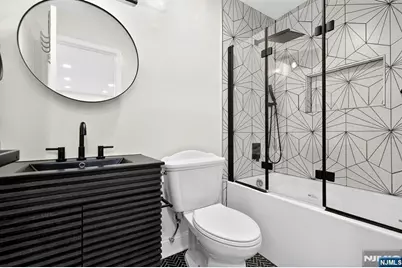 5 Krueger Court, Newark, NJ 07103 - Photo 12