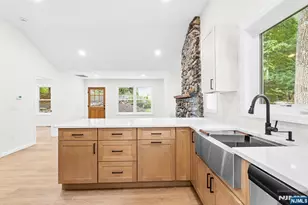 39 Old Rd, Ringwood, NJ 07456 - Photo 10