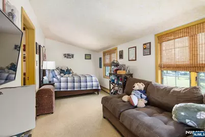 84 Raymond Avenue, Rutherford, NJ 07070 - Photo 30