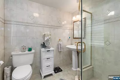 84 Raymond Avenue, Rutherford, NJ 07070 - Photo 24