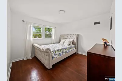 17 Ravine Court, Clifton, NJ 07013 - Photo 14