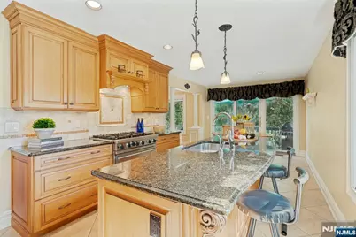 111 Storms Drive, Mahwah, NJ 07430 - Photo 12