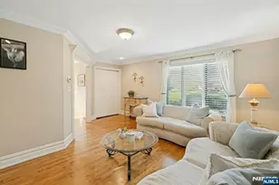 111 Storms Dr, Mahwah, NJ 07430 - Photo 6