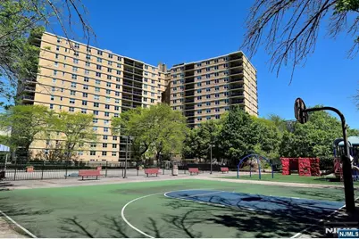 2200 N Central Road 5-W #5-W, Fort Lee, NJ 07024 - Photo 20