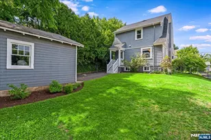40 Comley Pl, Bloomfield, NJ 07003 - Photo 28