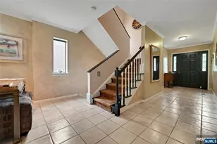 211 Yorktowne Ct 211F, Washington Township, NJ 07676 - Photo 8