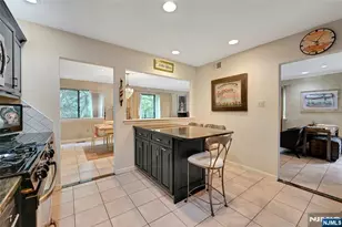 211 Yorktowne Ct 211F, Washington Township, NJ 07676 - Photo 4