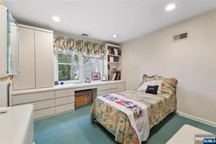 384 Rutland Ave, Teaneck Township, NJ 07666 - Photo 16