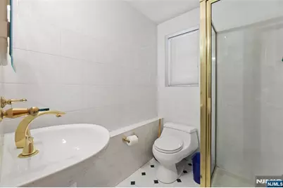 384 Rutland Avenue, Teaneck Township, NJ 07666 - Photo 24