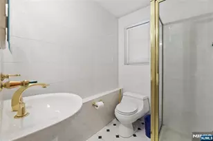 384 Rutland Ave, Teaneck Township, NJ 07666 - Photo 24