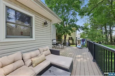384 Rutland Avenue, Teaneck Township, NJ 07666 - Photo 30