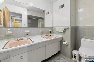 384 Rutland Ave, Teaneck Township, NJ 07666 - Photo 20