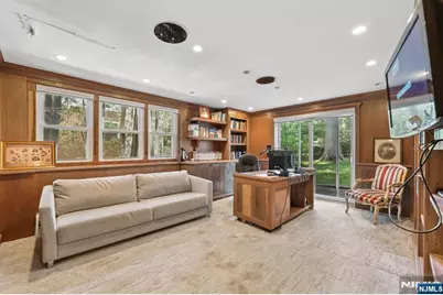 384 Rutland Avenue, Teaneck Township, NJ 07666 - Photo 22