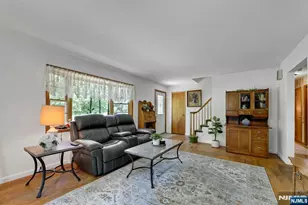 123 Chapel Rd, Mahwah, NJ 07430 - Photo 6