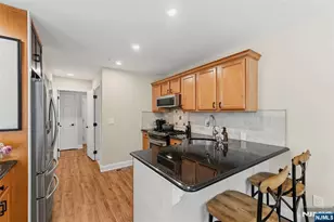 28 Mountainside Dr, Pompton Lakes, NJ 07442 - Photo 8
