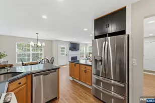 28 Mountainside Dr, Pompton Lakes, NJ 07442 - Photo 6
