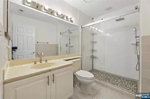 1415 Teresa Dr 8212, Fort Lee, NJ 07024 - Photo 24