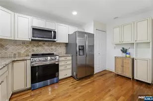 1415 Teresa Dr 8212, Fort Lee, NJ 07024 - Photo 12