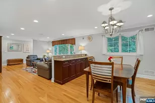 195 Overlook Pl, Mahwah, NJ 07430 - Photo 6