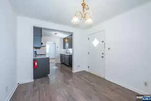67 Stuyvesant Ct, Clifton, NJ 07013 - Photo 12