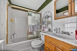 13 Sherman Pl, Clifton, NJ 07011 - Photo 16