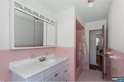 164 Page Street, Elmwood Park, NJ 07407 - Photo 26