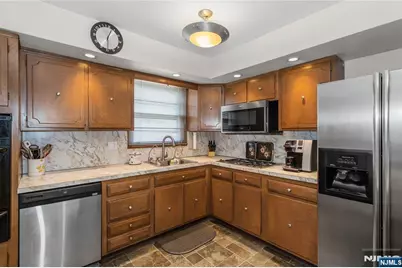 164 Page Street, Elmwood Park, NJ 07407 - Photo 10