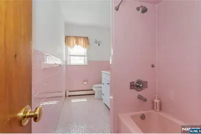 164 Page Street, Elmwood Park, NJ 07407 - Photo 24