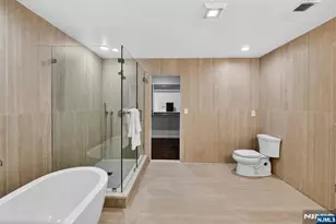 18 Winfield Dr 802, Woodcliff Lake, NJ 07677 - Photo 32