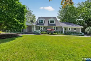 22 Glen Carl Rd, Upper Saddle River, NJ 07458 - Photo 2