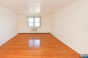729 10th Street 2F, Secaucus, NJ 07094 - Photo 2