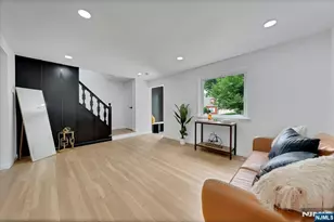 12 Lerome Pl, Teaneck Township, NJ 07666 - Photo 8