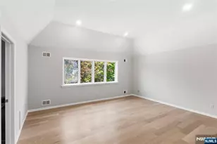 131 Haase Ave, Paramus, NJ 07652 - Photo 26