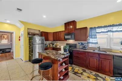 89 Watsessing Avenue, Bloomfield, NJ 07003 - Photo 16
