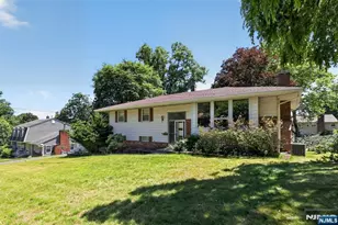 228 Shaw Pl, Park Ridge, NJ 07656 - Photo 2