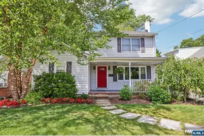 11 Woodward Avenue, Bloomingdale, NJ 07403 - Photo 2