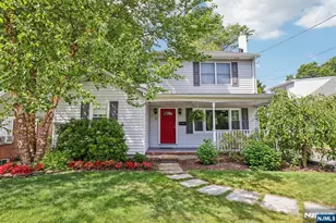 11 Woodward Ave, Bloomingdale, NJ 07403 - Photo 2