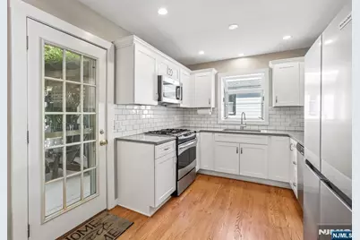 11 Woodward Avenue, Bloomingdale, NJ 07403 - Photo 18