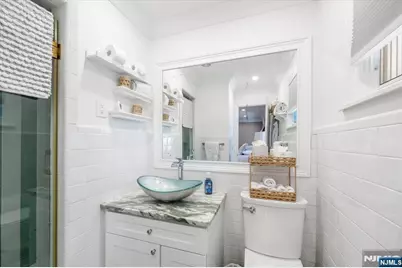 535 Willow Avenue, Lyndhurst Township, NJ 07071 - Photo 16