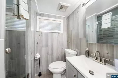535 Willow Avenue, Lyndhurst Township, NJ 07071 - Photo 28