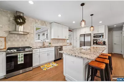 13 Crane Terrace, Verona, NJ 07044 - Photo 16
