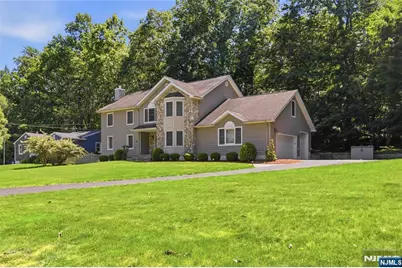 913 High Mountain Road, North Haledon, NJ 07508 - Photo 1