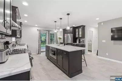 913 High Mountain Road, North Haledon, NJ 07508 - Photo 12