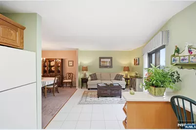 88 Metro Vista Drive, Hawthorne, NJ 07506 - Photo 24