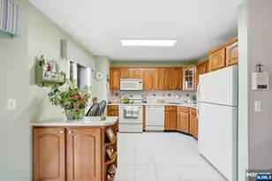 88 Metro Vista Dr, Hawthorne, NJ 07506 - Photo 20