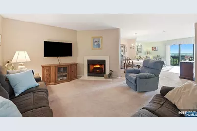 88 Metro Vista Drive, Hawthorne, NJ 07506 - Photo 12