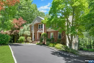 10 Moonshadow Ct, Kinnelon, NJ 07405 - Photo 2