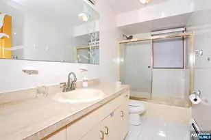 140 Prospect St, Hasbrouck Heights, NJ 07604 - Photo 22