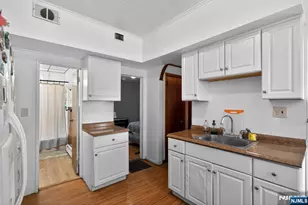 11 Yereance Ave, Clifton, NJ 07106 - Photo 4